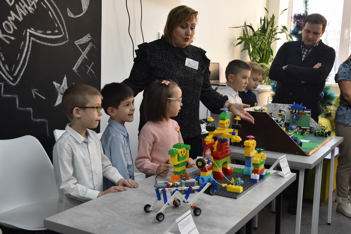 Специалисты АО «Златмаш» вошли в состав жюри городского Lego-фестиваля 