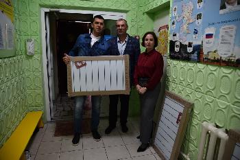 Златмаш поставил радиаторы для детей