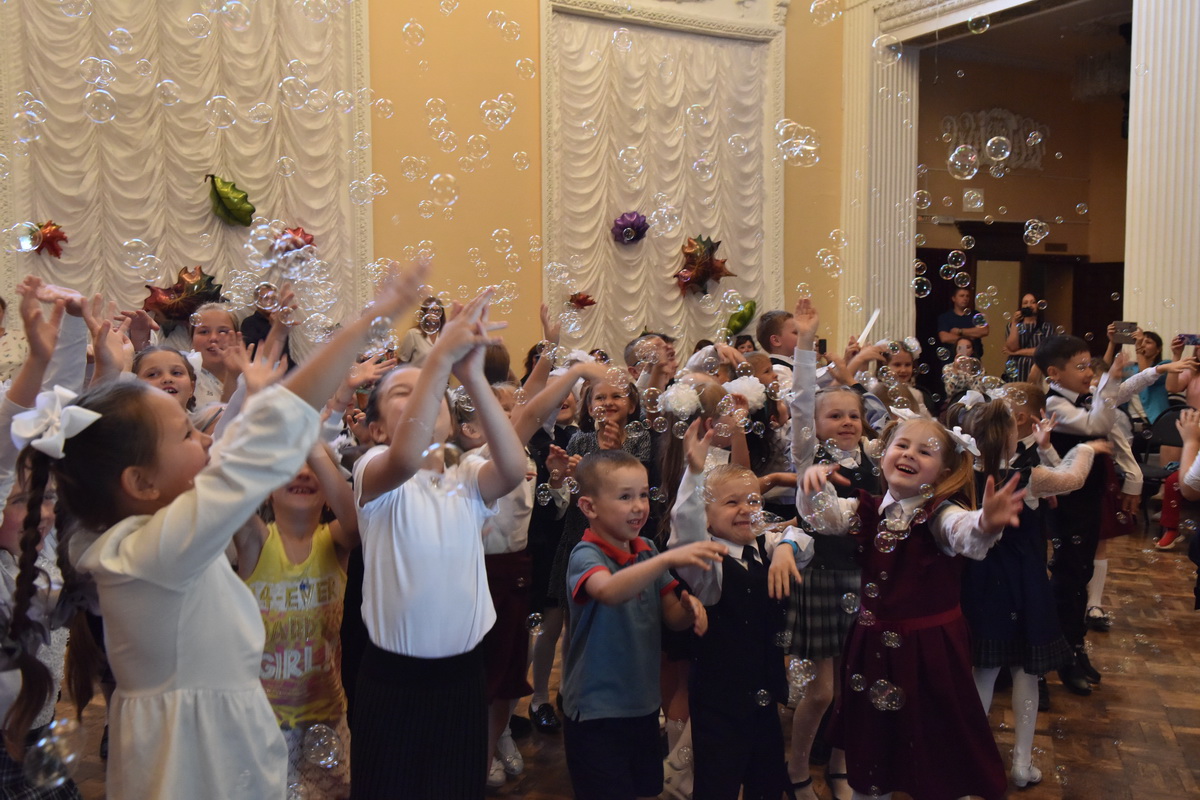 1 сентября во Дворце культуры «Победа» прошел День знаний для детей работников АО «Златмаш»